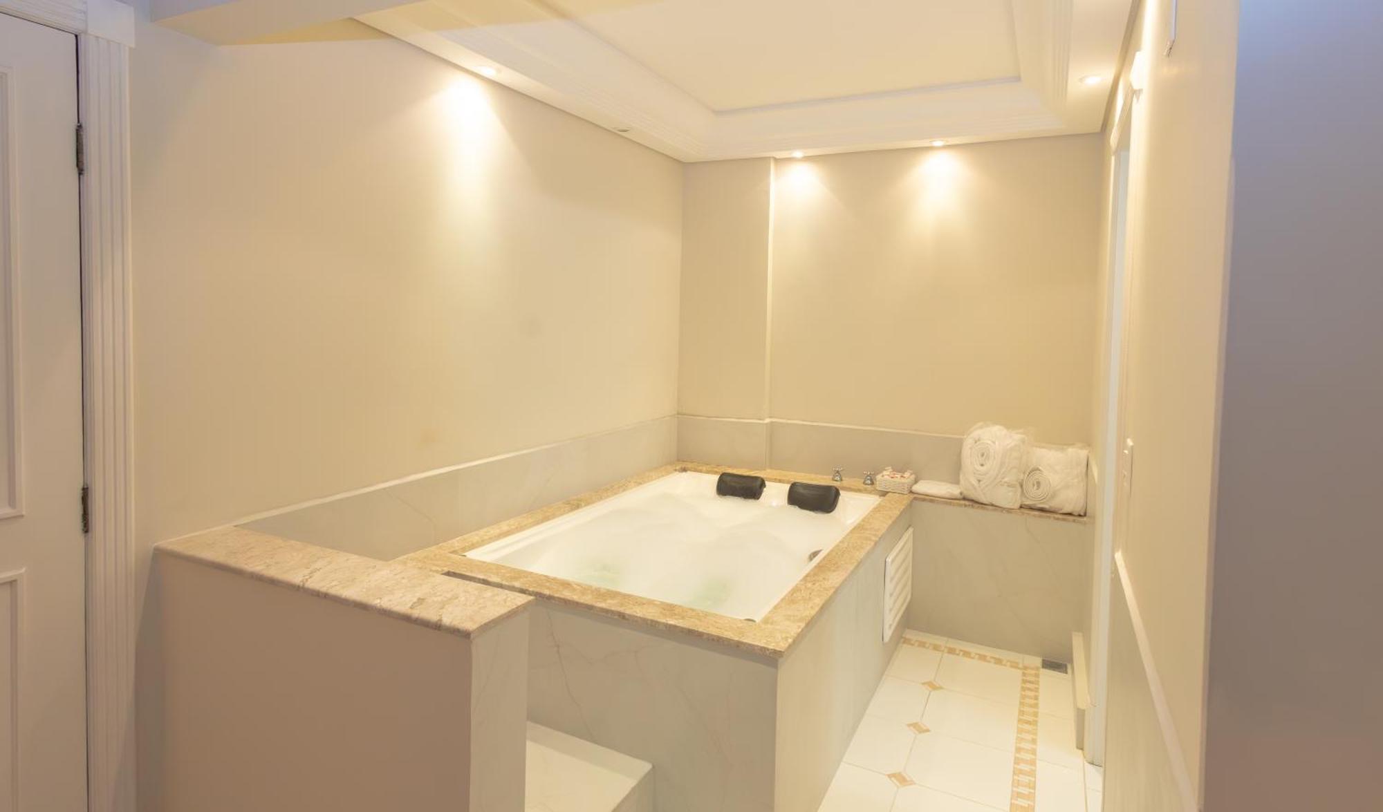 Lizon Curitiba Hotel מראה חיצוני תמונה